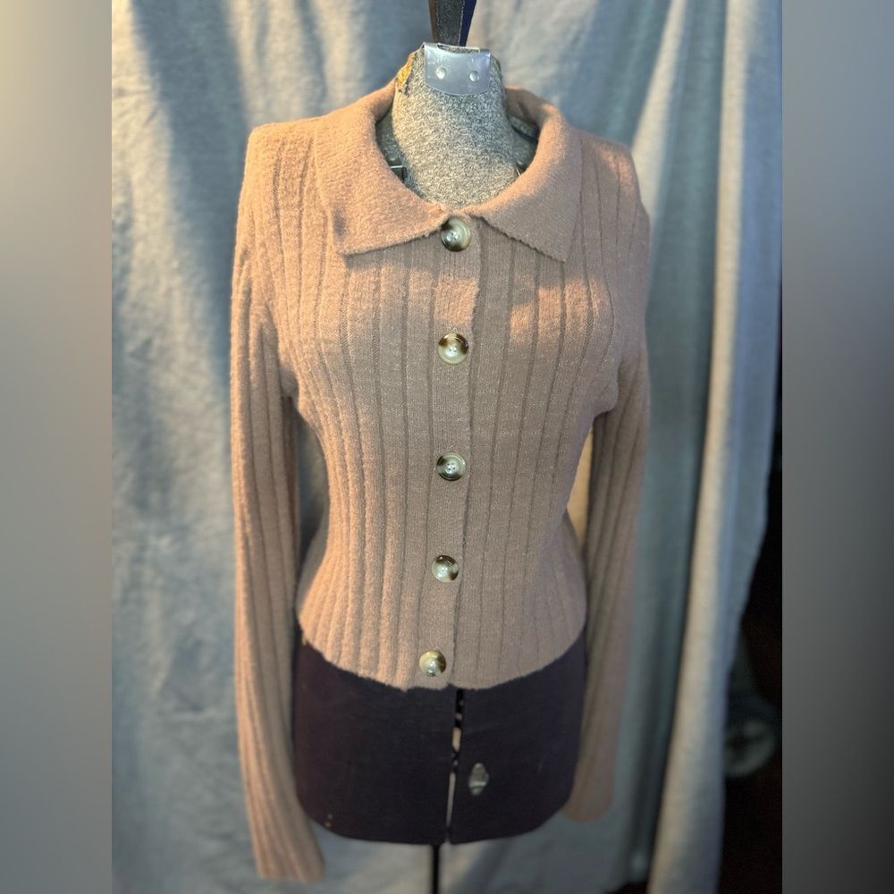 London Kaye Women's Tortoise Shell Button-Up Sweater - Carmel Cream - Medium